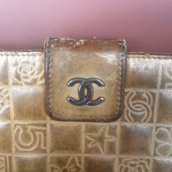 Chanel bifold wallet - Picture 5 of 6